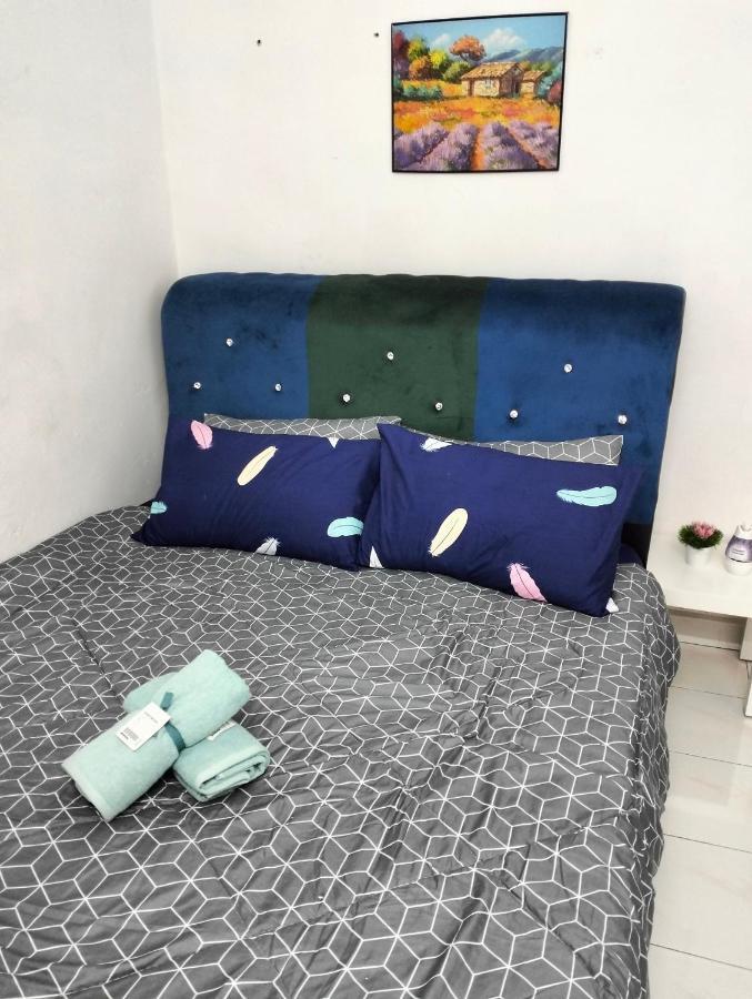 סרי איסקנדר Anggun Homestay מראה חיצוני תמונה